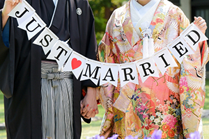 マナーをおさらい！結婚の報告はがきの出し方